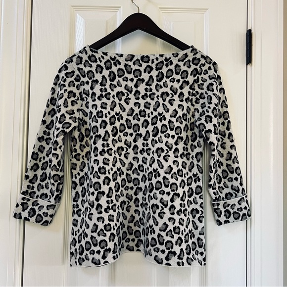 TAHARI Boatneck Leopard Print 3/4 Length Cuffed Sweater. Woman’s Small - Picture 2 of 7